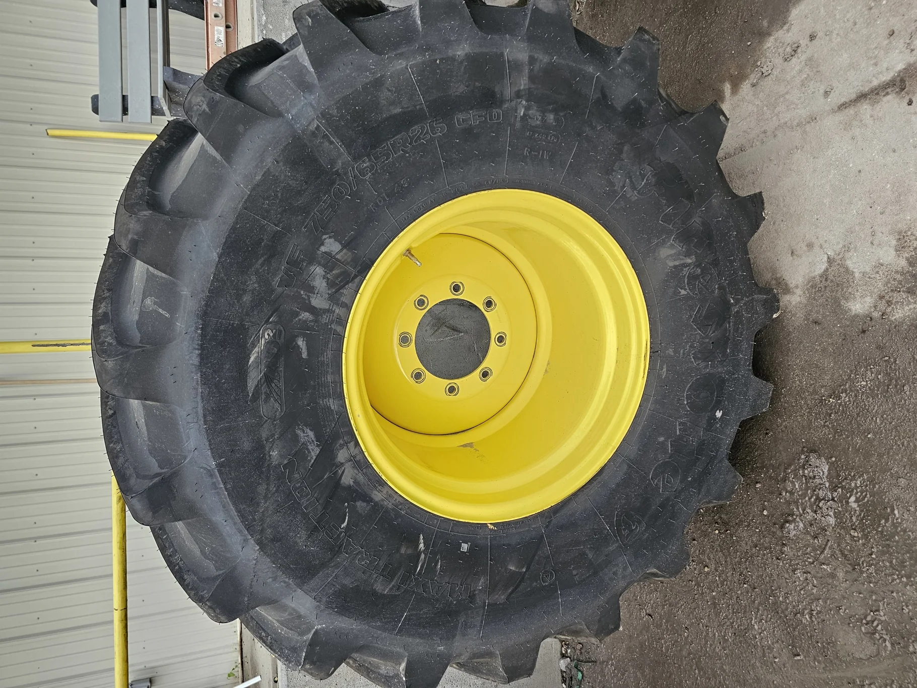 Take-Off VF750/65R26 177B Firestone Maxi Traction R-1W TL On 25 X 26 8B Rear Combine Yellow Wheel image 2