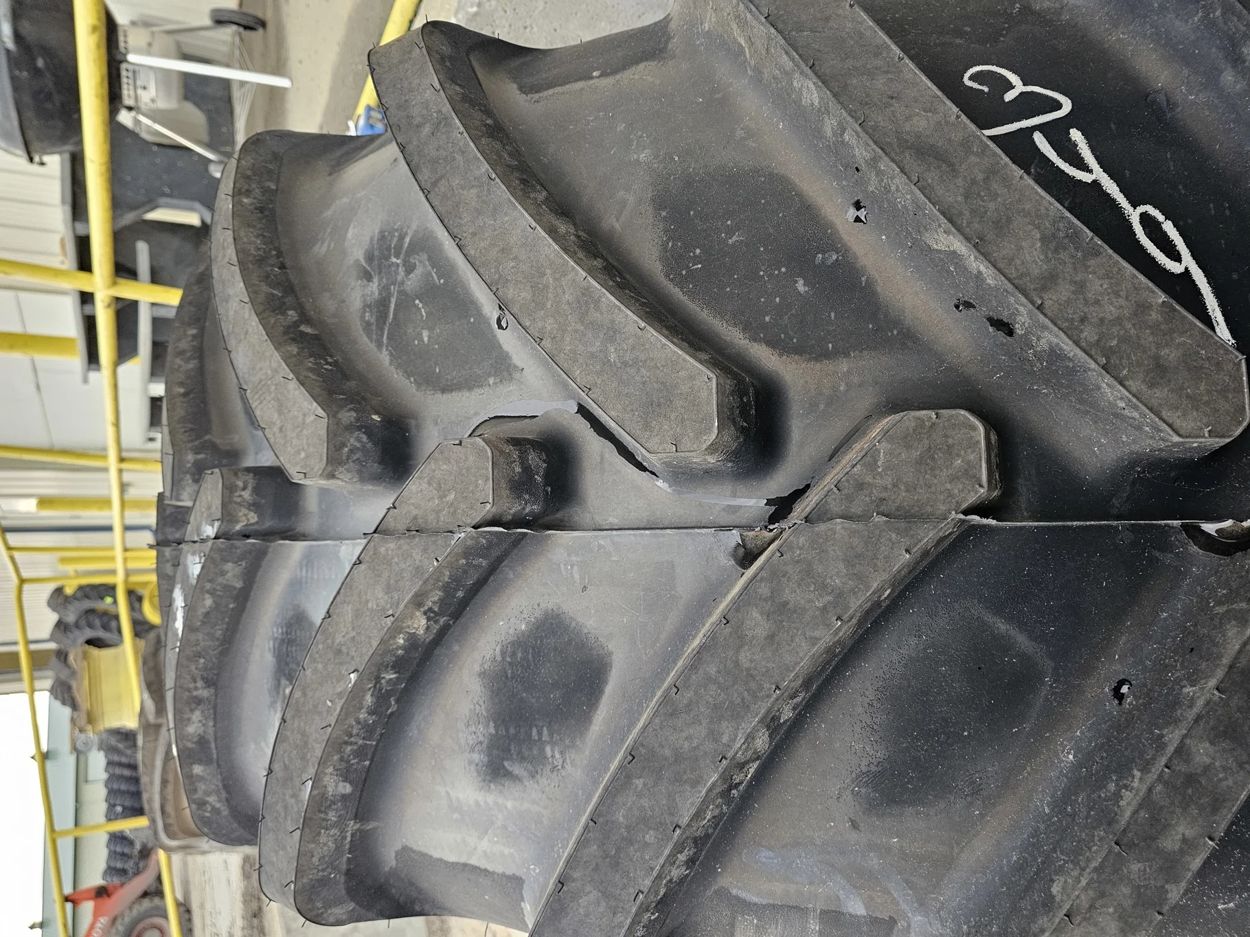 Take-Off VF750/65R26 177B Firestone Maxi Traction R-1W TL On 25 X 26 8B Rear Combine Yellow Wheel image 3