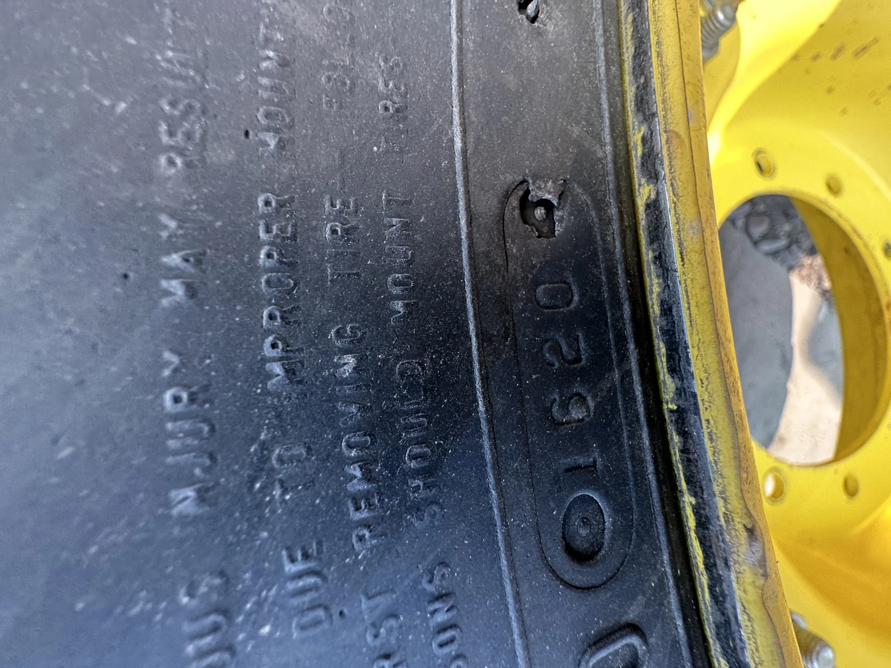 Used 480/70R30 Firestone Maxi Traction R-1W 152D TL 85% on 15 x 30 JD Yellow Waffle w/ disc 10-13.18 image 8