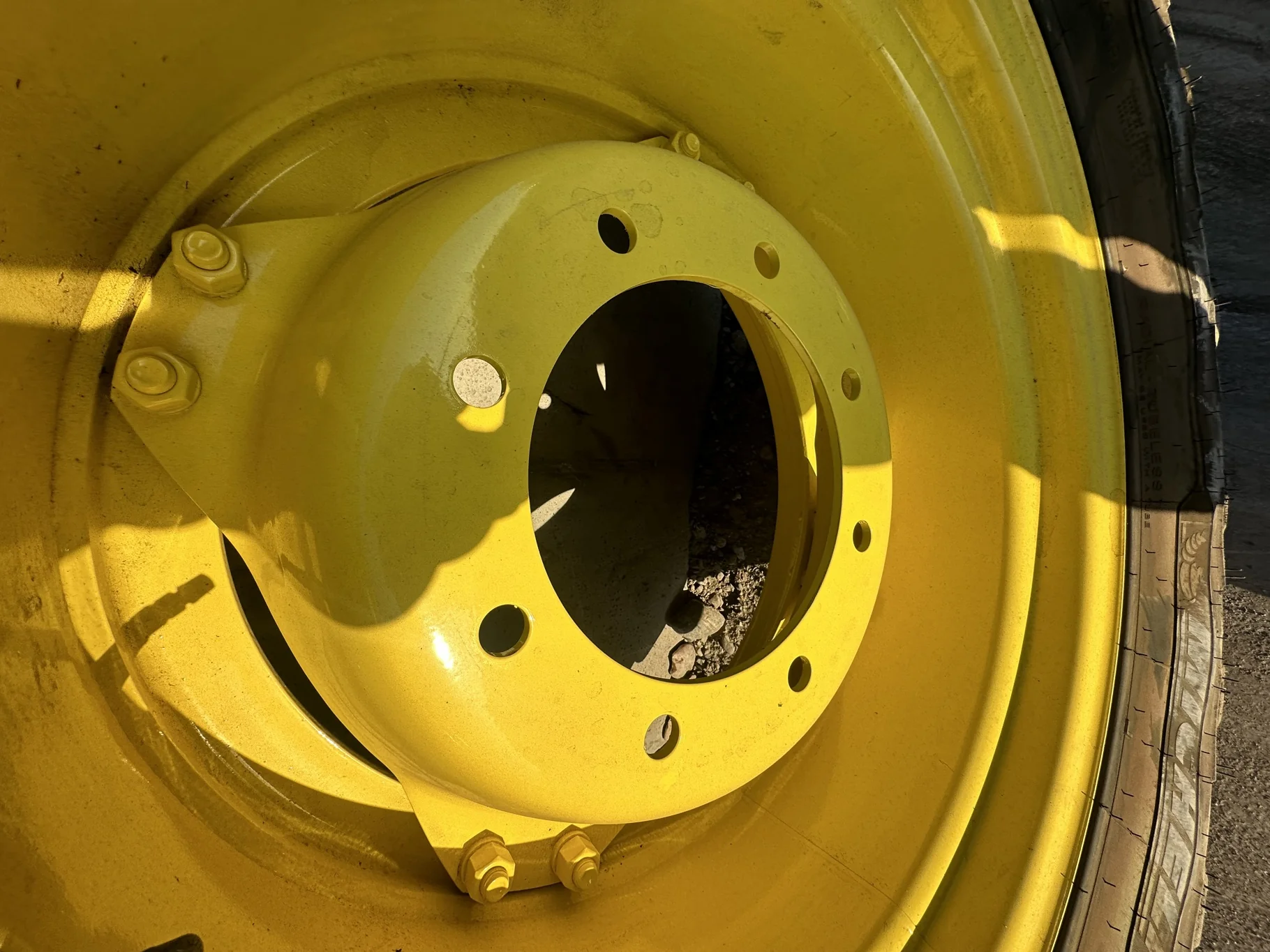 Take-Off 380/85R24 Michelin AgriBib2 R-1W 130A8/127B TL on a 12 X 24 JD Yellow 2 Bolt GKN Waffle Wh image 3