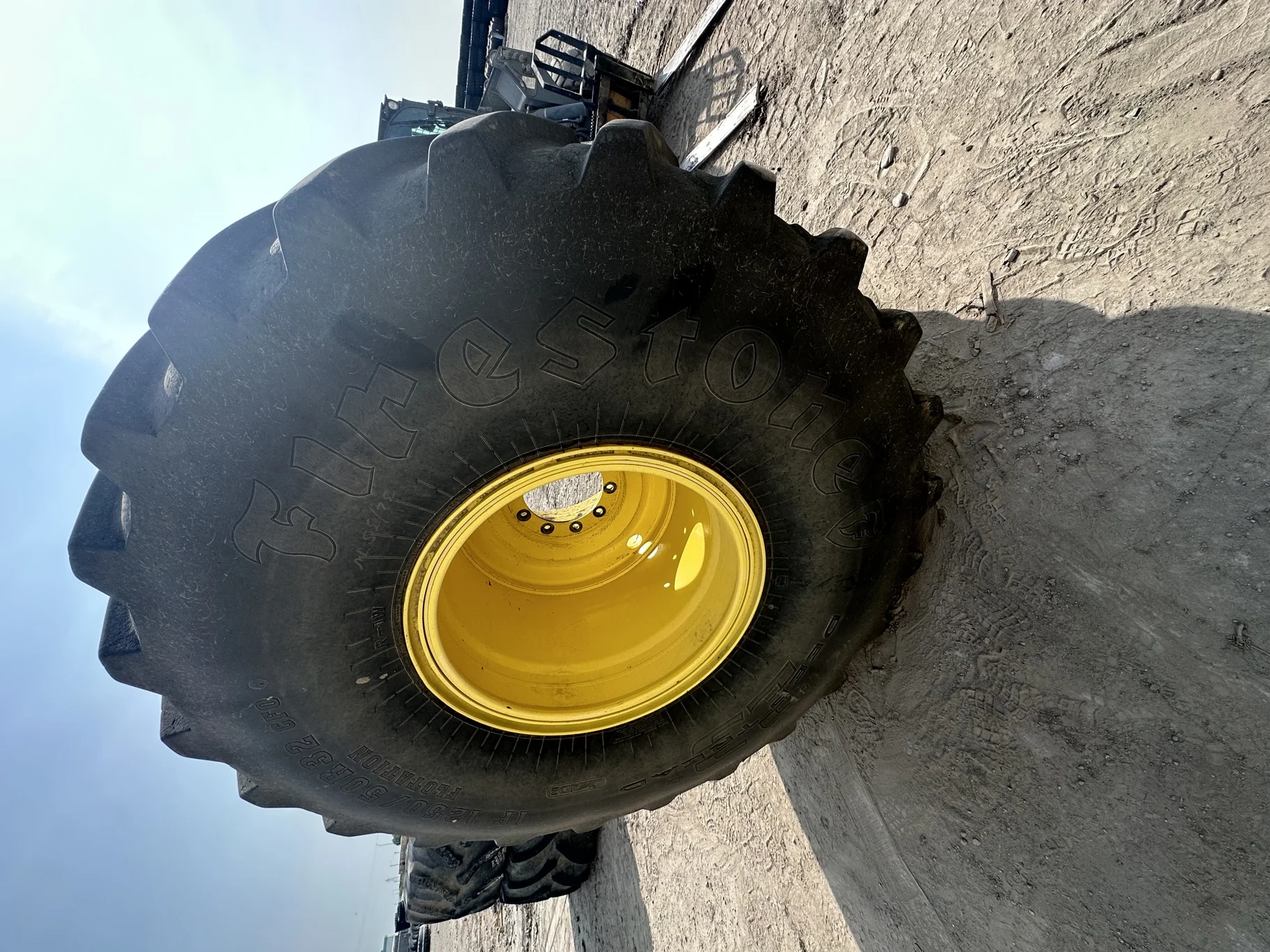 Used IF1250/50R32 CFO Firestone Radial Deep Tread 23 R-1W 195B TL 75% on 44 X 32 JD 10 Bolt 3 Piece