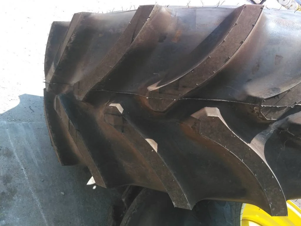Take-Off VF620/75R26 172B Firestone RAT TL R-1W 95-100% On 20 x 26 8-10.82-8.78 Combine Wheel image 3