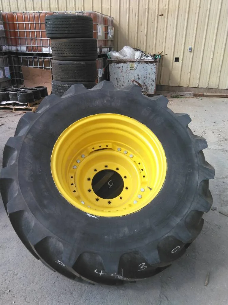 Used 600/70R30 152D Michelin MachBib TL R-1W 80-85% On 20 x 30 10-13.19-11.07 Waffle 3 Bolt/Disc