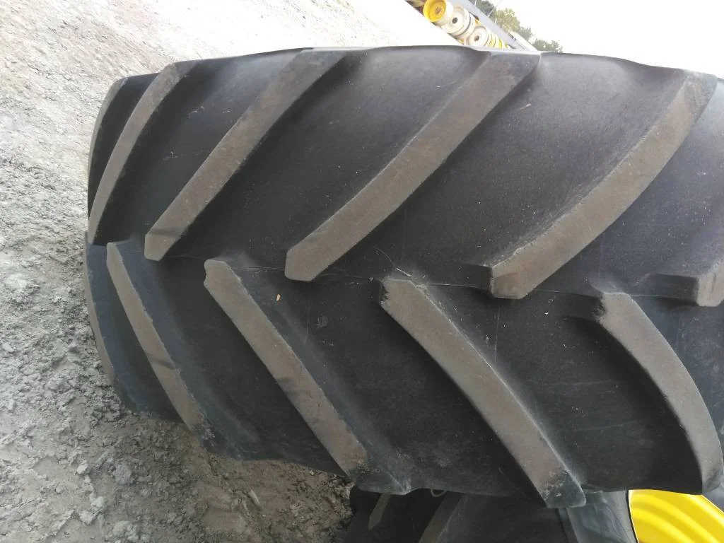 Used 800/70R38 173D Michelin MachBib TL R-1W 85-90% On 28 x 38 12-32.047-30.078 Rim & Rail image 6