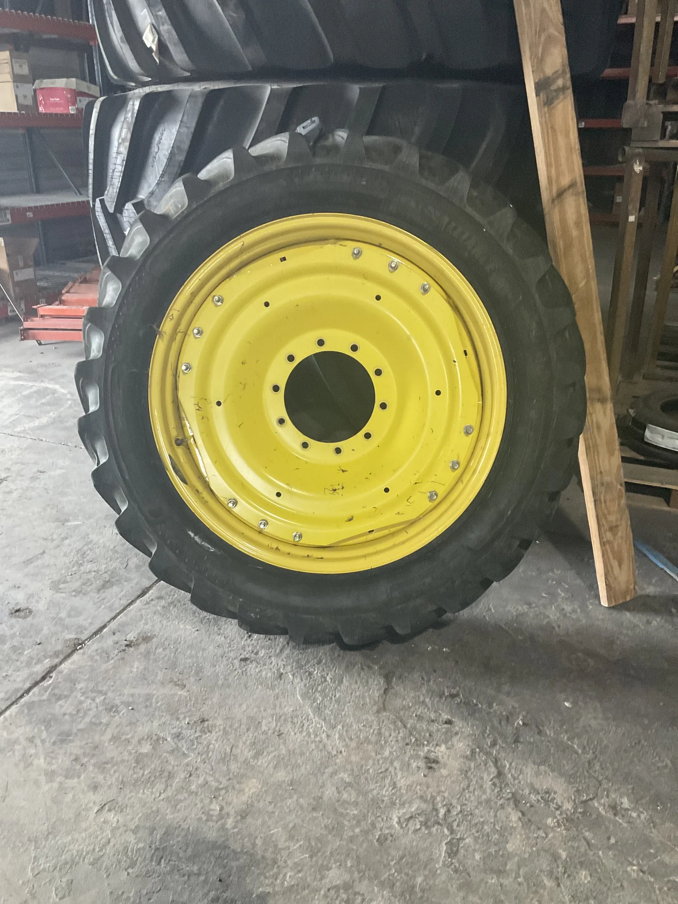 Used 320/85R38 143D Alliance Agristar II Series 85 TL R-1W 75-80% On 10 x 38 10-13.19-11.07 4.25"BS