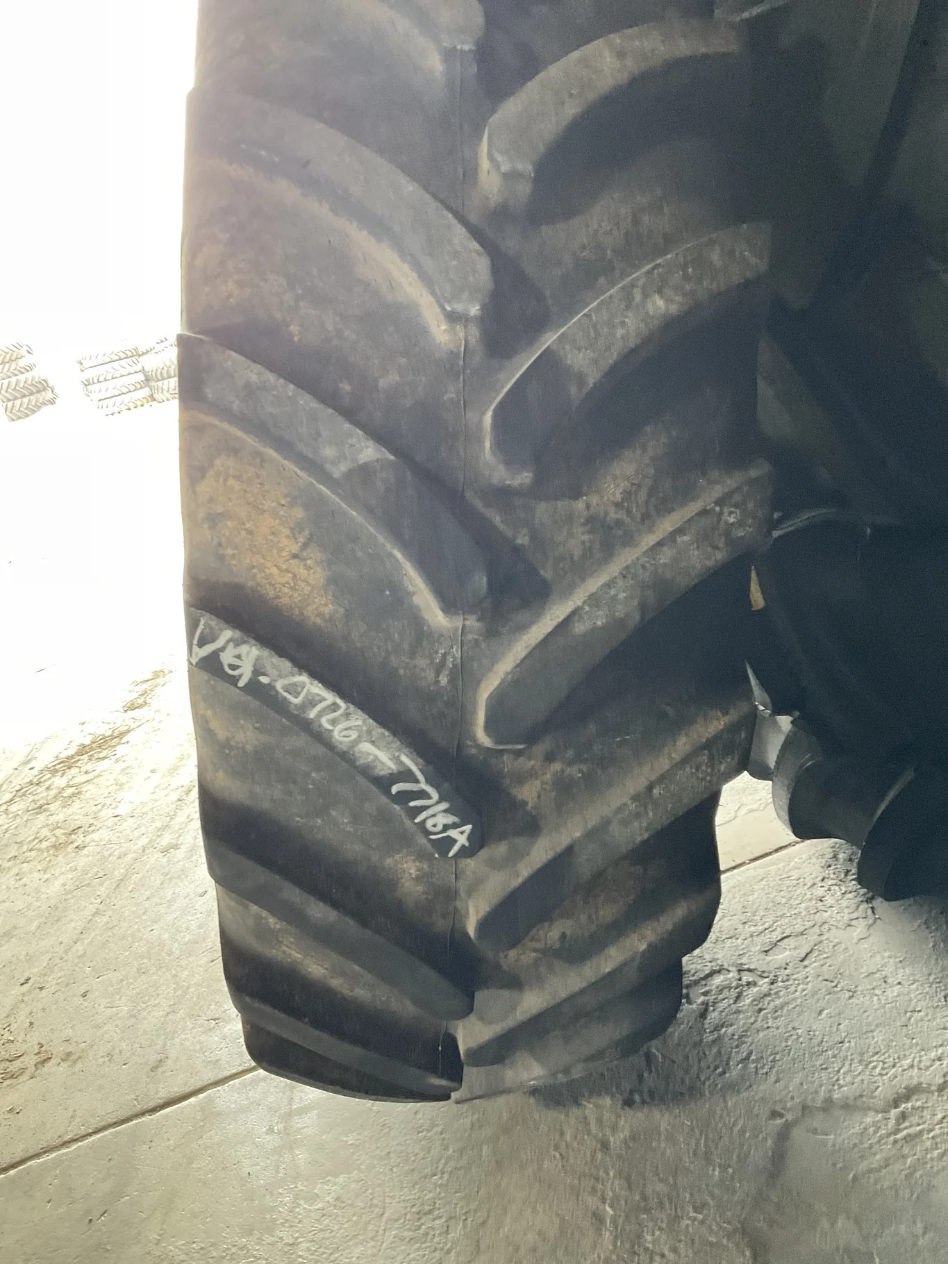 Used 620/70R46 167B Firestone MaxiTraction TL R-1W 85-90% On 21 x 46 12-15.748-13.829 5"BS Titan image 2