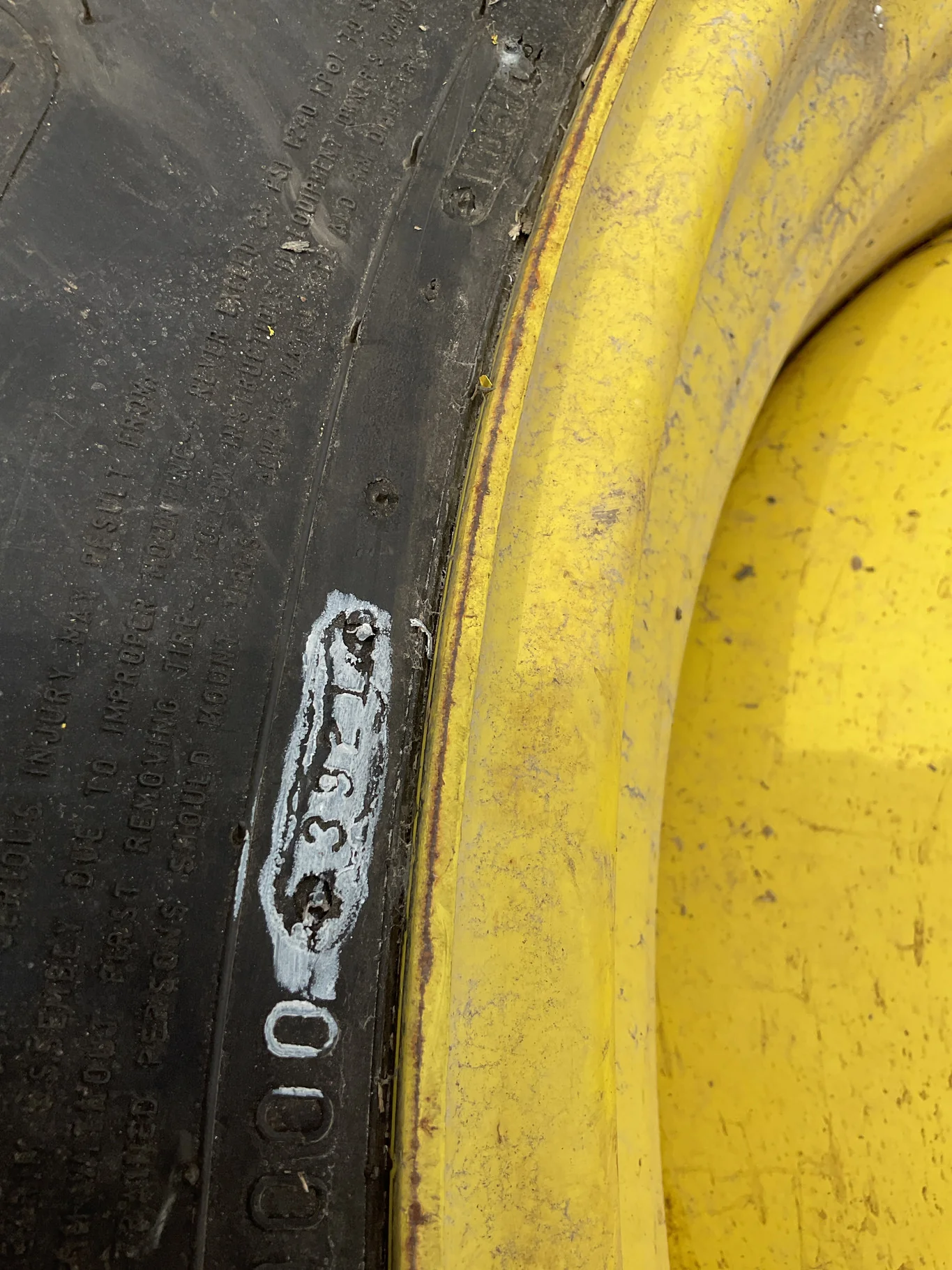 Used 620/70R46 167B Firestone MaxiTraction TL R-1W 85-90% On 21 x 46 12-15.748-13.829 5"BS Titan image 4