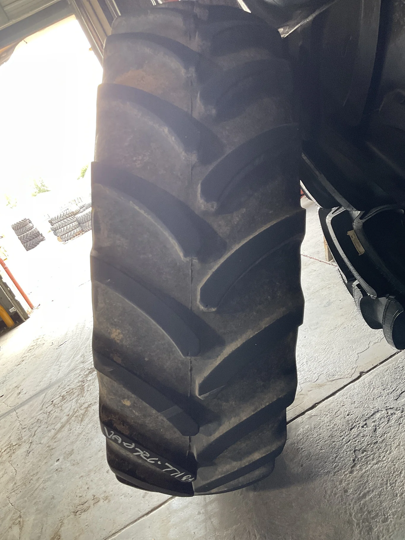 Used VF620/70R46 179D Firestone MaxiTraction TL R-1W 85-90% On 21 x 46 12-15.748-13.829 5"BS Titan image 2