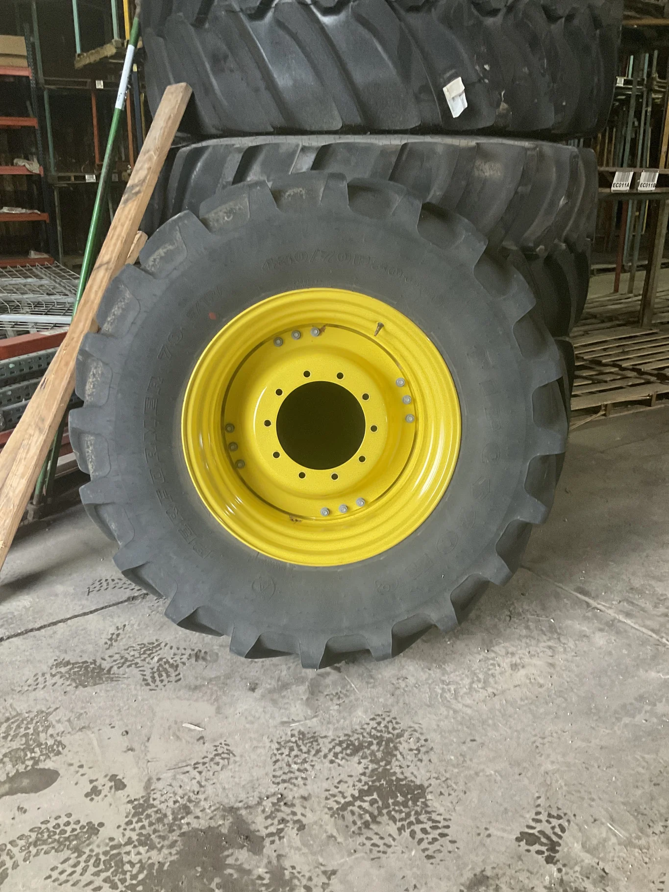 Used 480/70R30 141D Firestone Performer 70 Extra TL R-1W 70-75% on 15 X 30 10-13.19-11.07 10"BS image 2