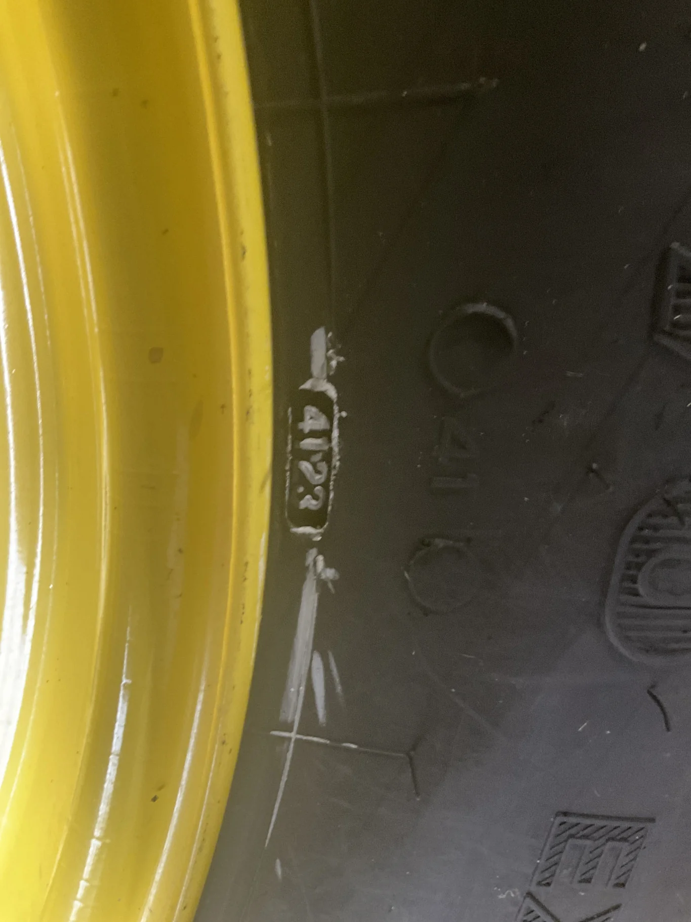 Used 480/70R30 141D Firestone Performer 70 Extra TL R-1W 70-75% on 15 X 30 10-13.19-11.07 10"BS image 4