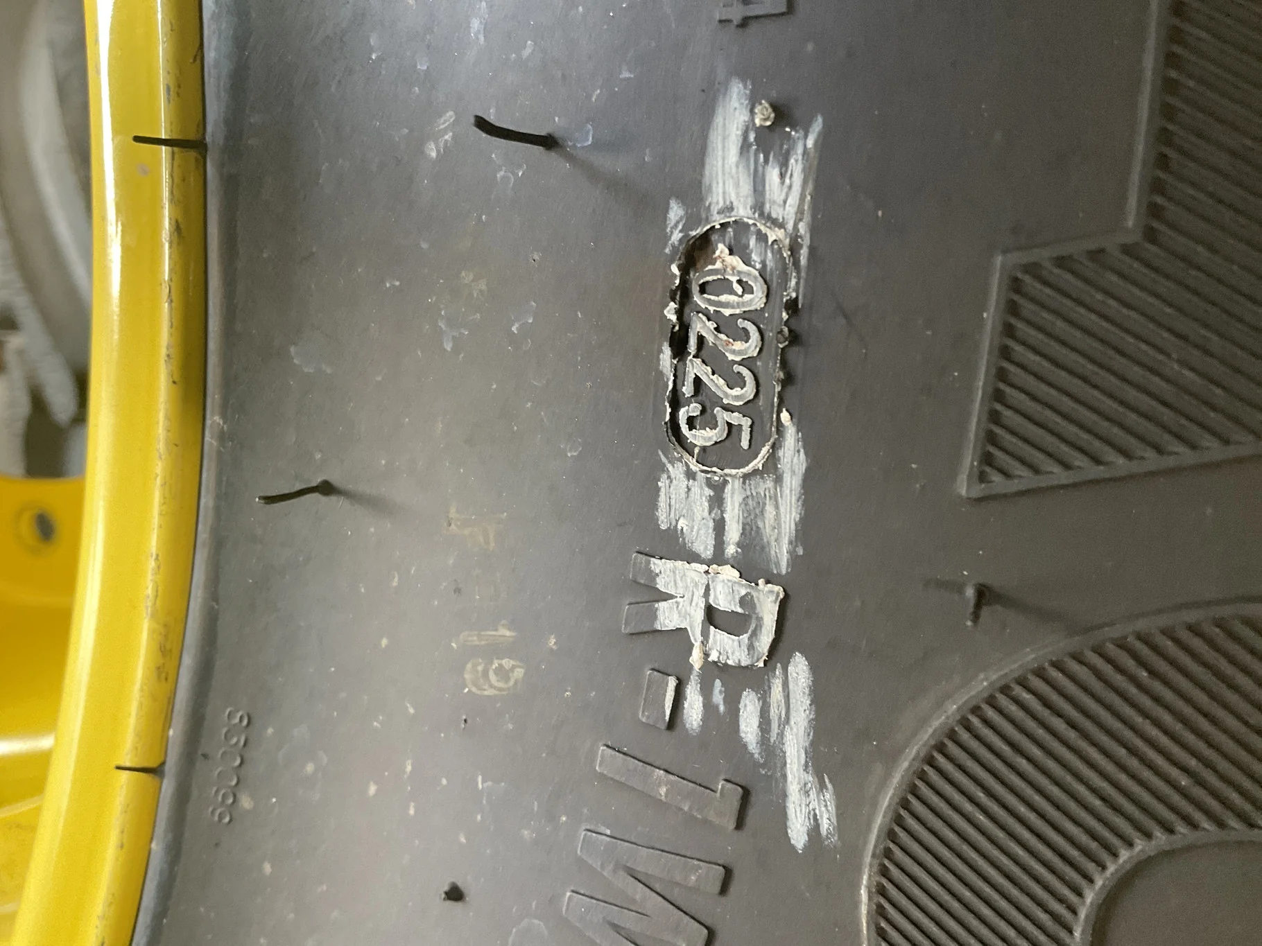 Used 420/85R28 139A8 Mitas AC85 TL R-1W 90-95% On 15 x 28 10-13.19-11.07 15"BS Yellow Waffle 2 Bolt image 4