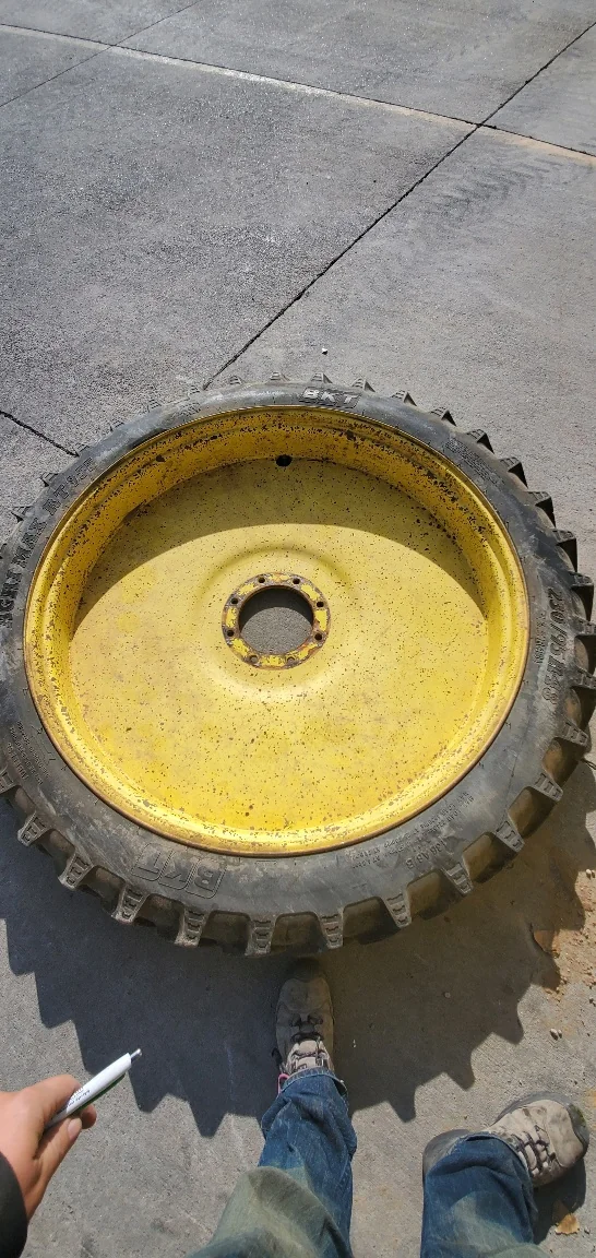 Used 65% 230/95R48 BKT Agrimax RT955 (136A8/B) R-1 on a 8 x 48 JD Yellow Rim (8-10-8), Faded r image 9