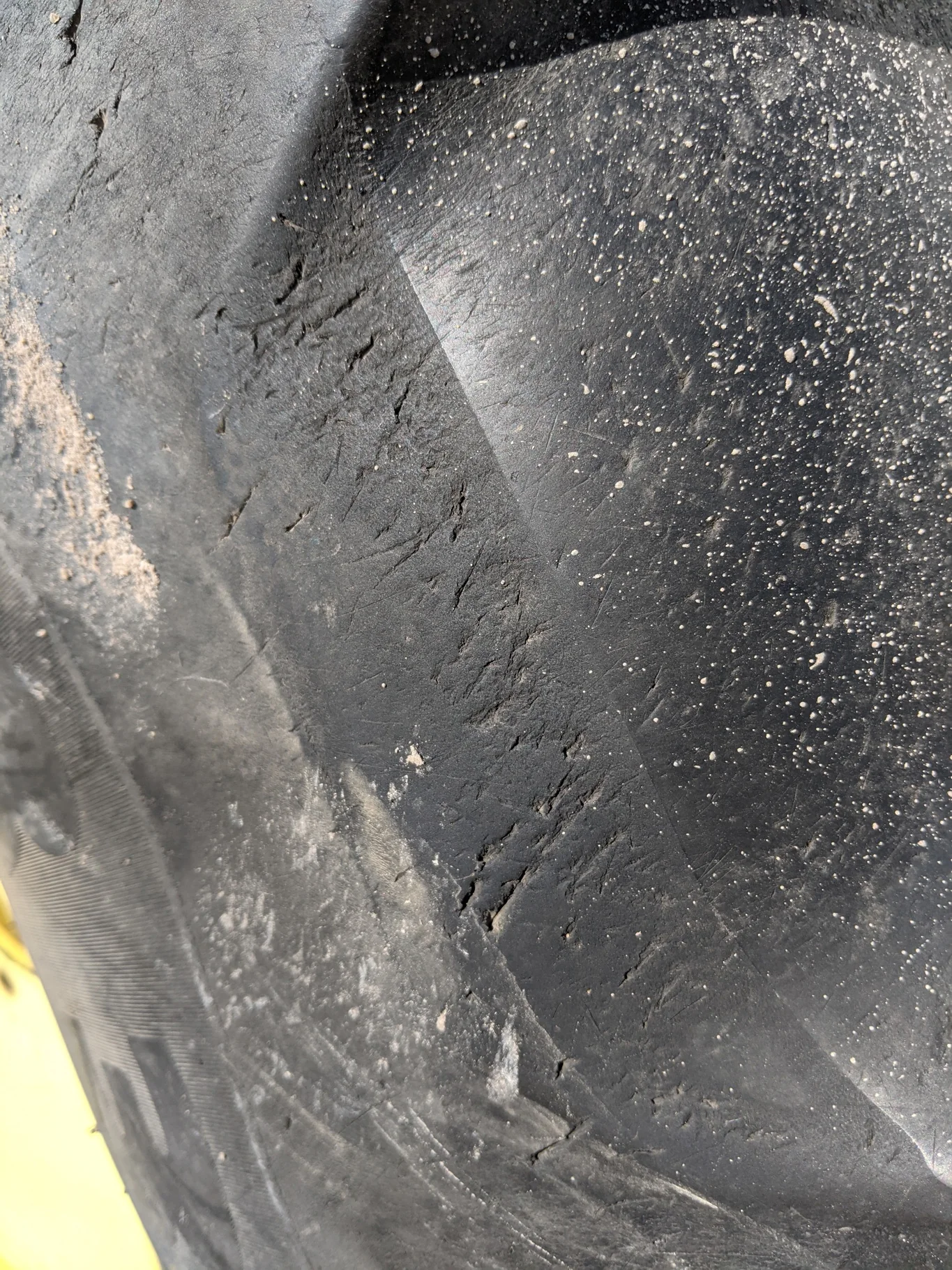 Used 85% 650/65R38 Michelin MultiBib R-1W (157D) TL on a 18 x 38 JD Yellow 12 Bolt (.905) Spray image 8