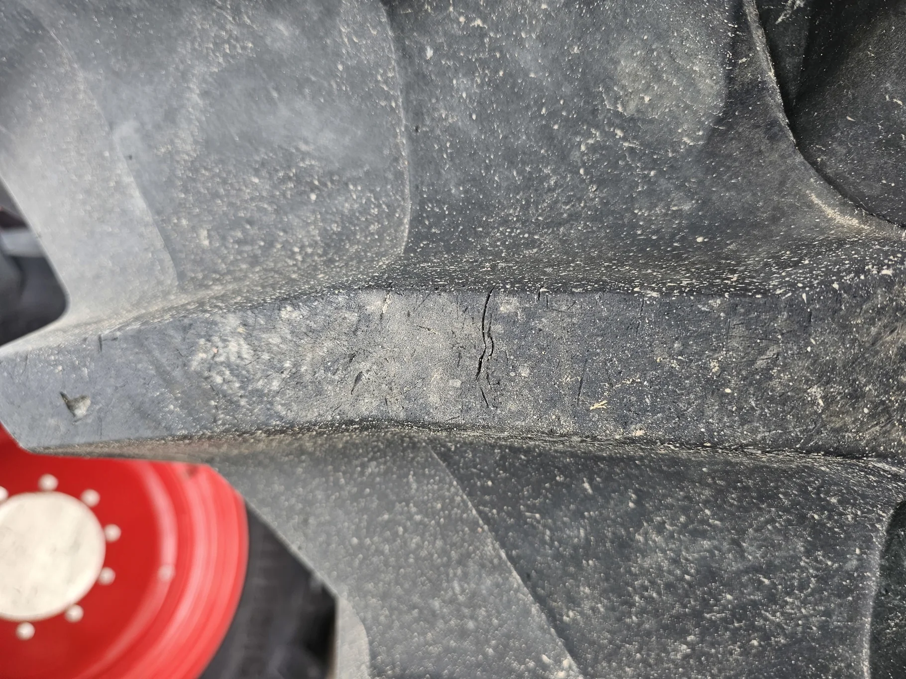 Used 540/65R30 150D Trelleborg TM800 HS R1W 90% On 16 x 30 10-13.189-11.077 Fendt Red Formed Wheel image 4