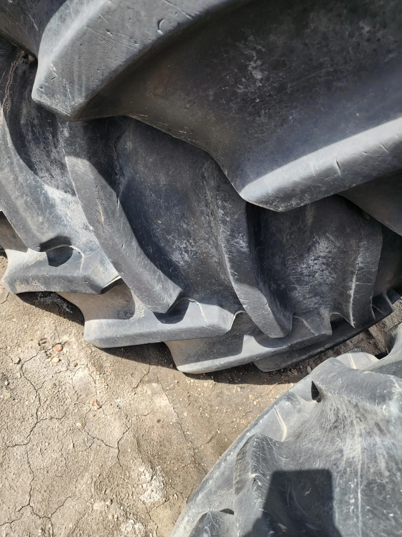 Used 710/70R38 166D Goodyear Optitrac R1W 85% on 23 x 38 CIH 10-13-11 Wheel - lug cuts image 6