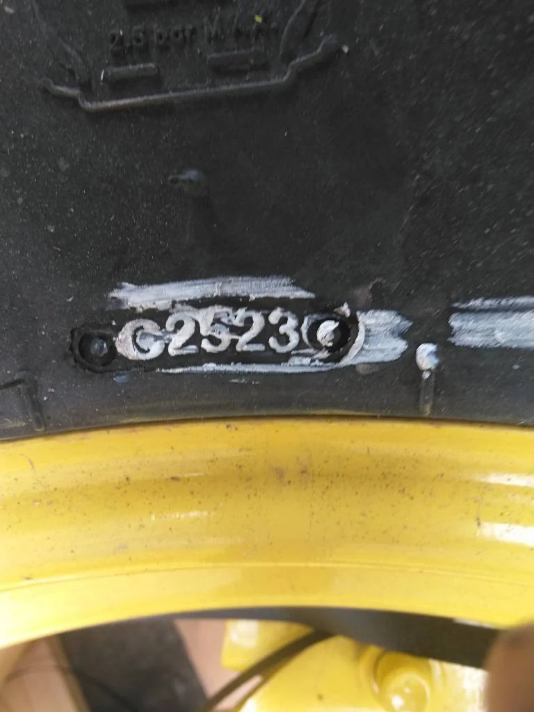 Take-Off 19.5L-24 151 A8 BKT AT621 RL R-4 95-100% On 15 x 24 8-8-6 4/2 Clamp/Disc image 3