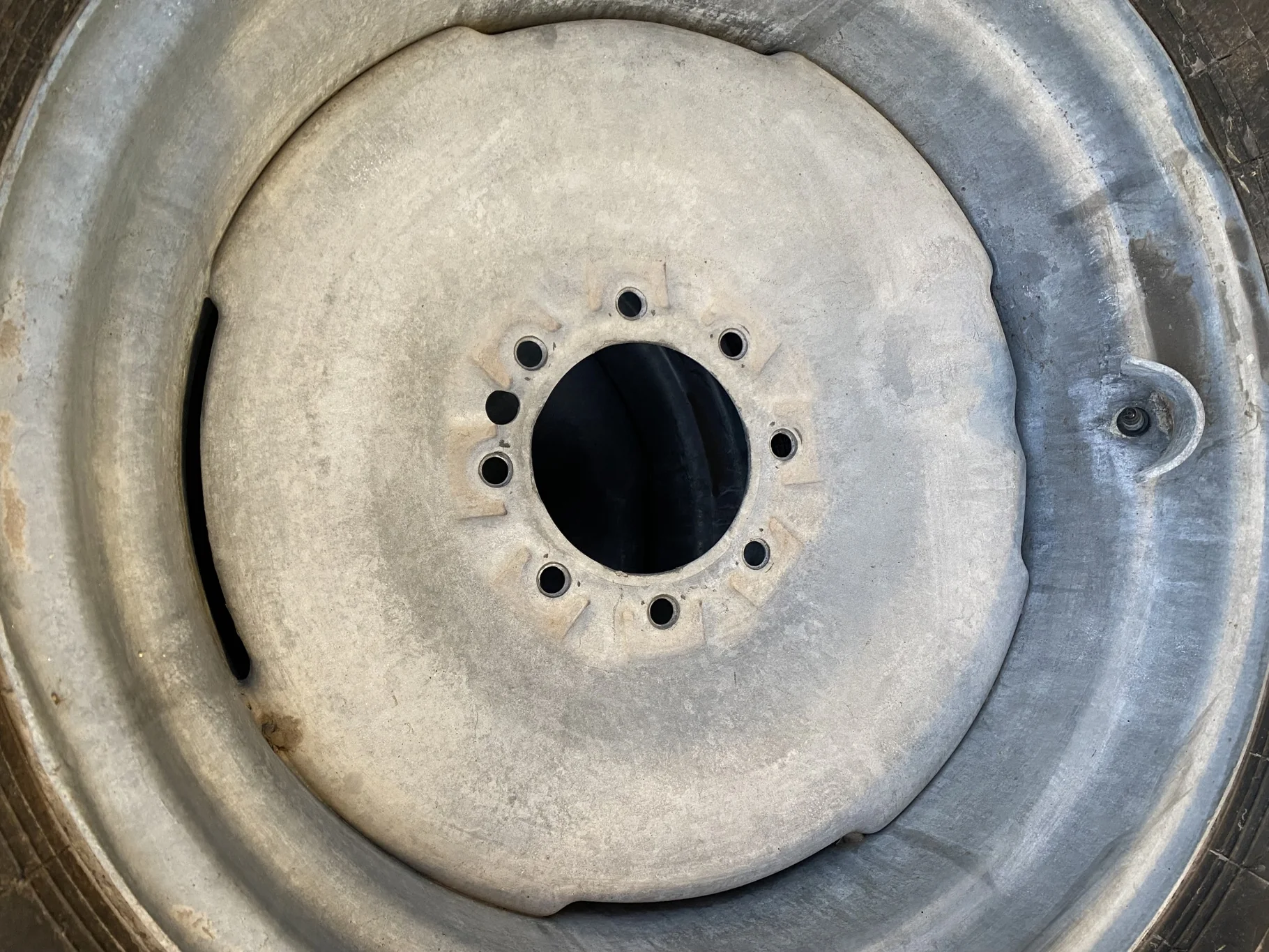 Used 14.9-24 R66 Farmboy IR007 Irrigation C(6Ply) TT 90% on 10 x 24 Galvanized 8 Bolt Wheel - image 5