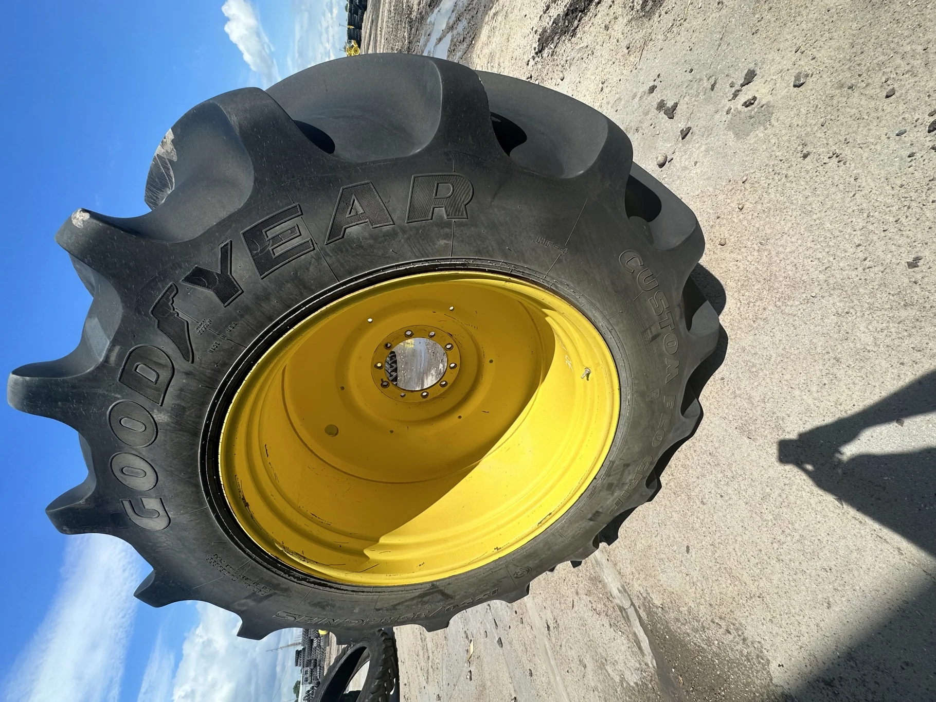 Used LSW 1250/35R46 Goodyear Custom Flo Grip R-2 (195B) TL 90% on a 38 x 46 10-13.189-11.07 JD Y