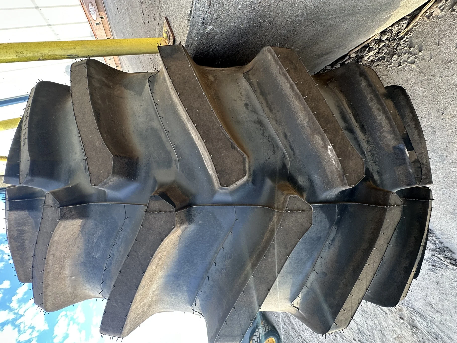 Take-Off 650/85R38 173B Firestone Radial DT 23 R-1W TL On 23 x 38 JD X Series Yellow Wheel image 4