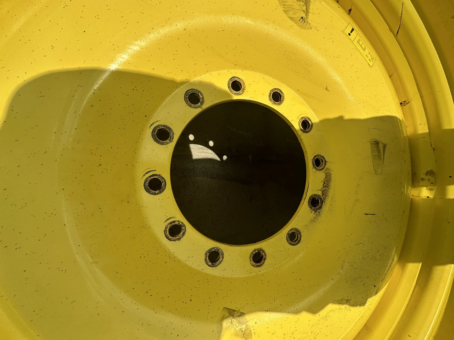 Used IF380/90R46 Firestone Radial 9000 R-1W 159B TL 75% on a 13 x 46 JD Yellow 12 Bolt Sprayer image 3