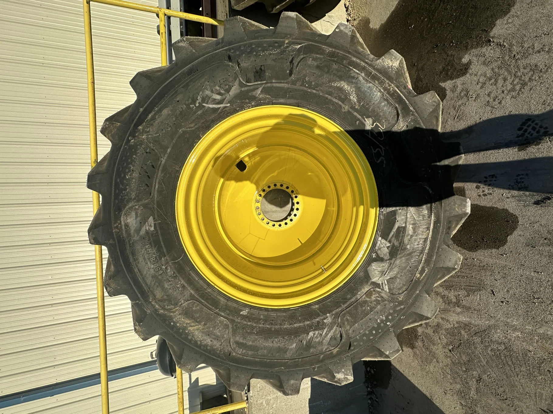 Take-Off 650/85R38 Alliance Agristar 2 R-1W 173D TL on a 23 X 38 JD Yellow 20 Bolt (.938) Insi image 2