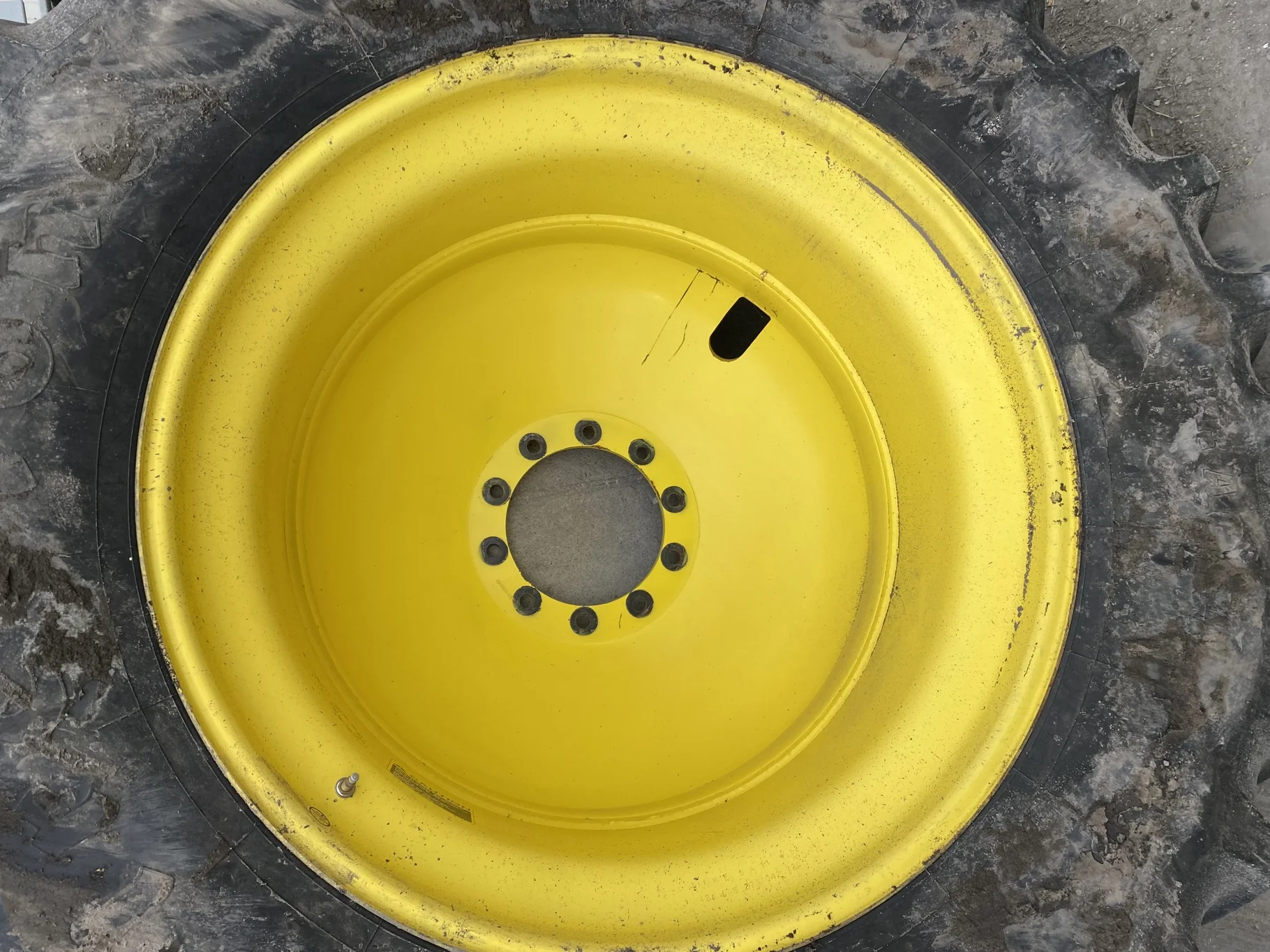 Used 520/85R42 Firestone Radial All Traction 23 R-1W 157B TL  75% on 18 x 42 JD Yellow 10 Bolt Dolly image 12