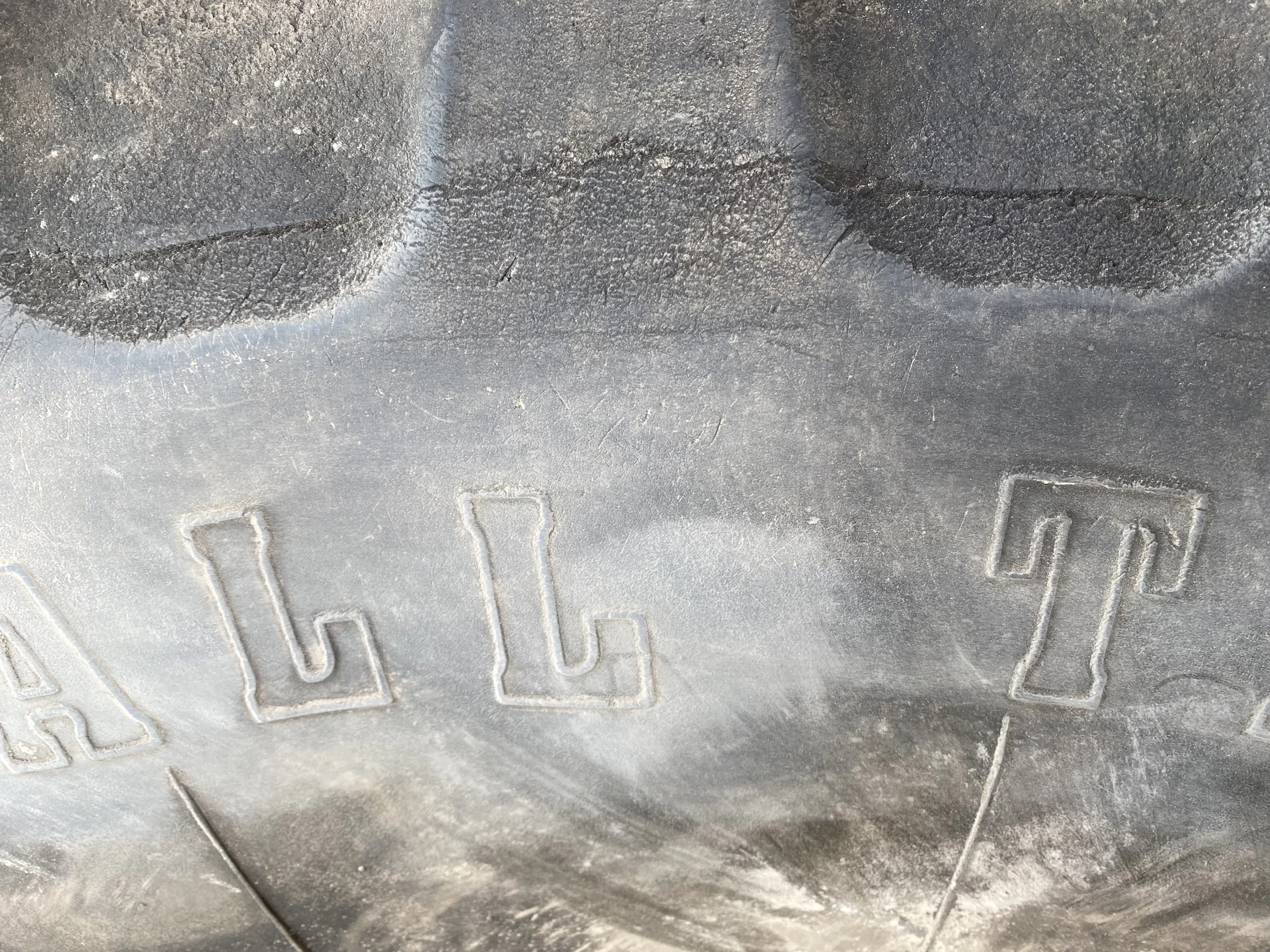 Used 520/85R42 Firestone RAT R1W 157B TL 75% on 18 x 42 JD 10-13-11 Inside Dolly Dual image 5