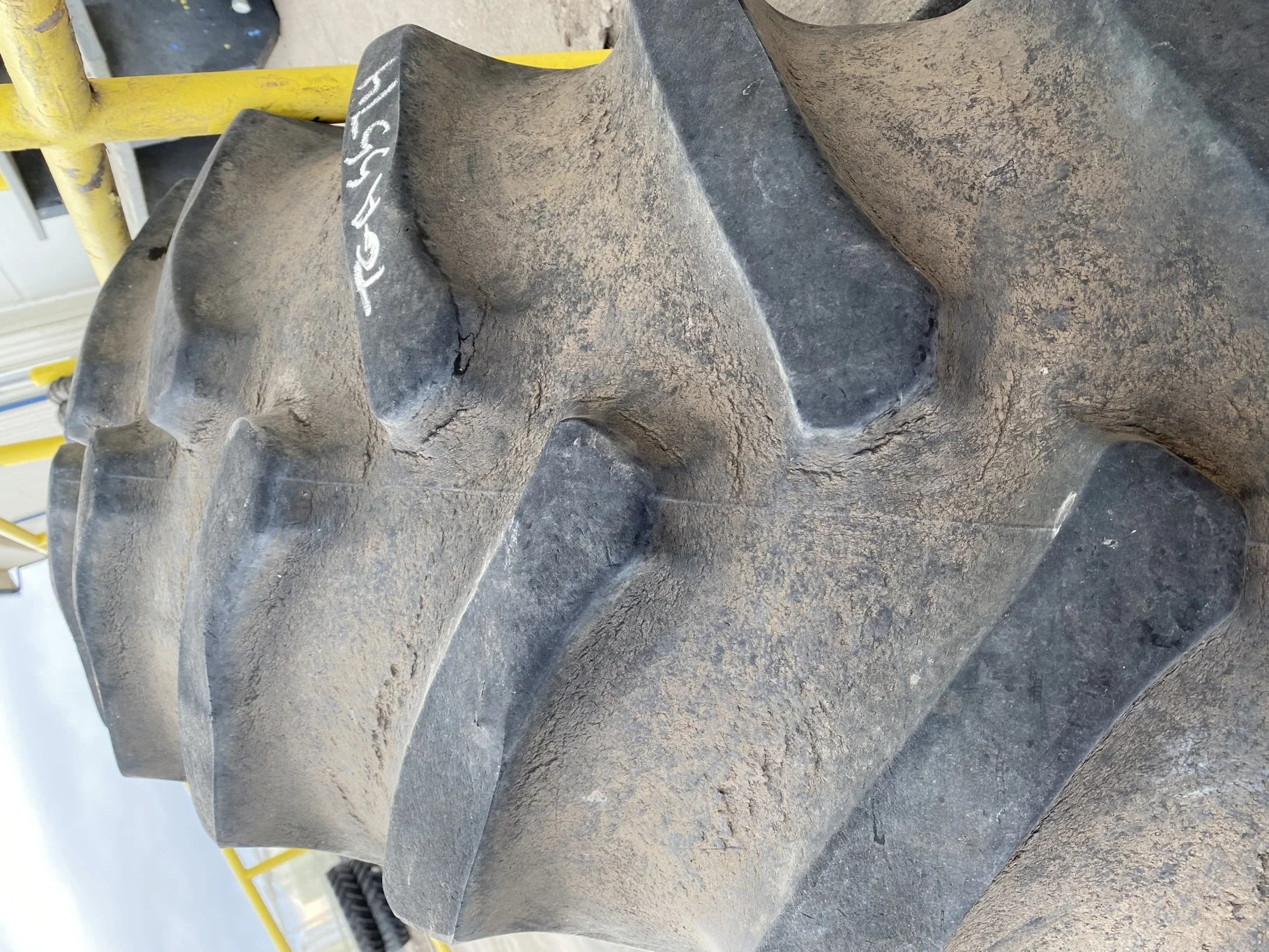 Used 520/85R42 Firestone RAT R1W 157B TL 75% on 18 x 42 JD 10-13-11 Inside Dolly Dual image 7