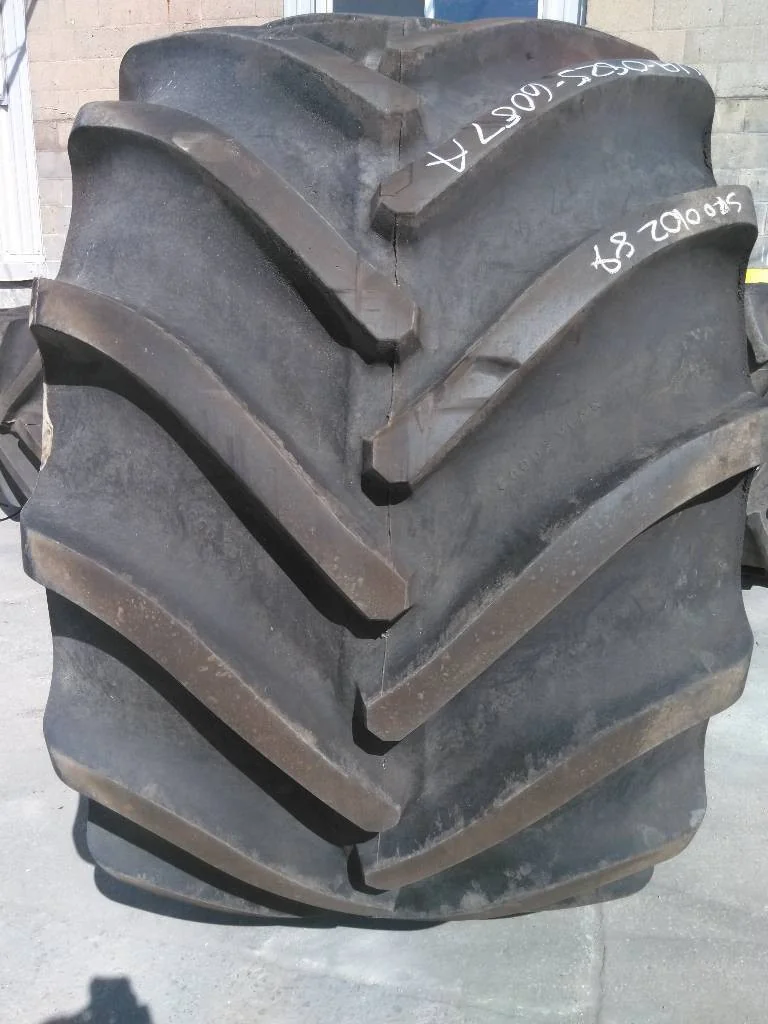 Used LSW1250/35R46 202B Goodyear Custom Flo Grip TL R-2 80-85% On 44 x 46 20-13.19-11.07 Combine image 3