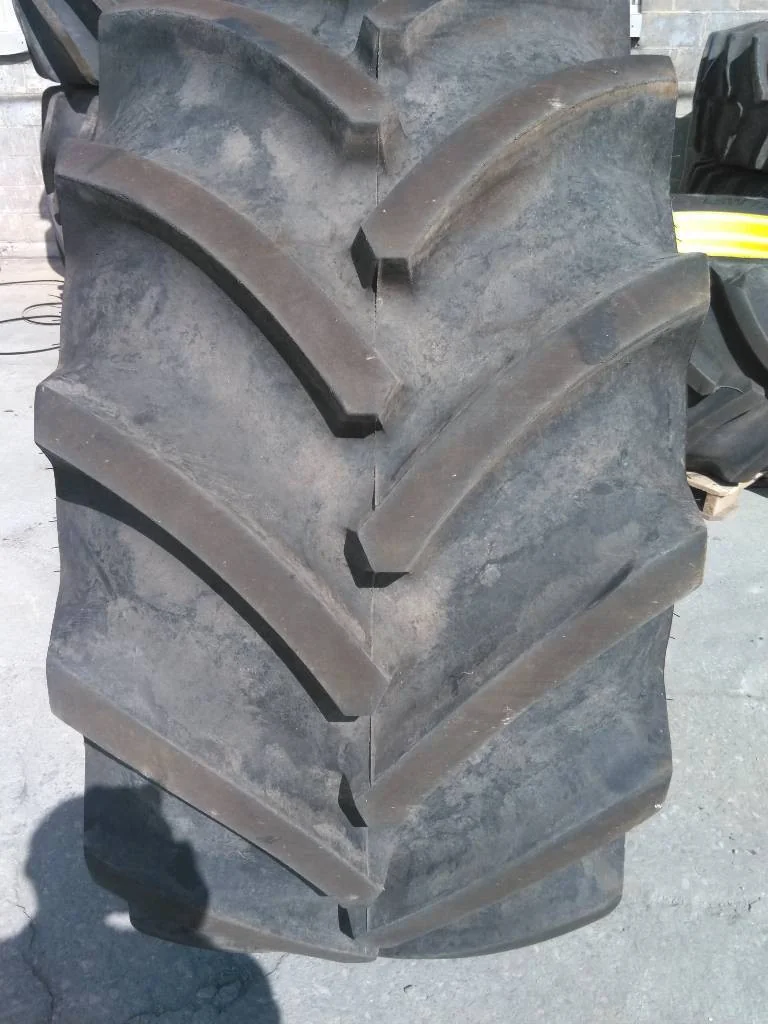 Used LSW750/60R30 180D Goodyear Optitrac TL R-1W 90-95% On 25 x 30 8-10.82-8.78 Combine Wheel image 4