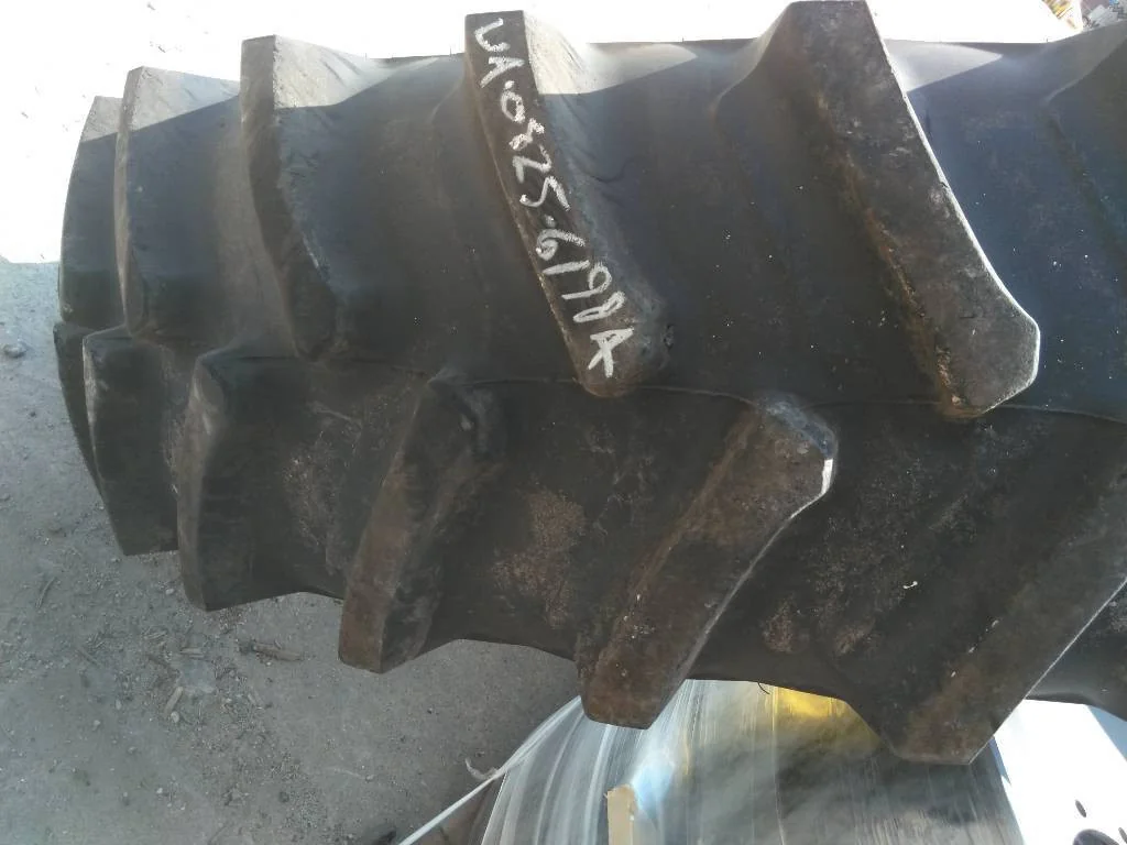 Used 480/80R42 151B Firestone Deep Tread 23 TL R-1W 85-90% On 16 x 42 12-32.047-30.078 Rim & Rail image 2