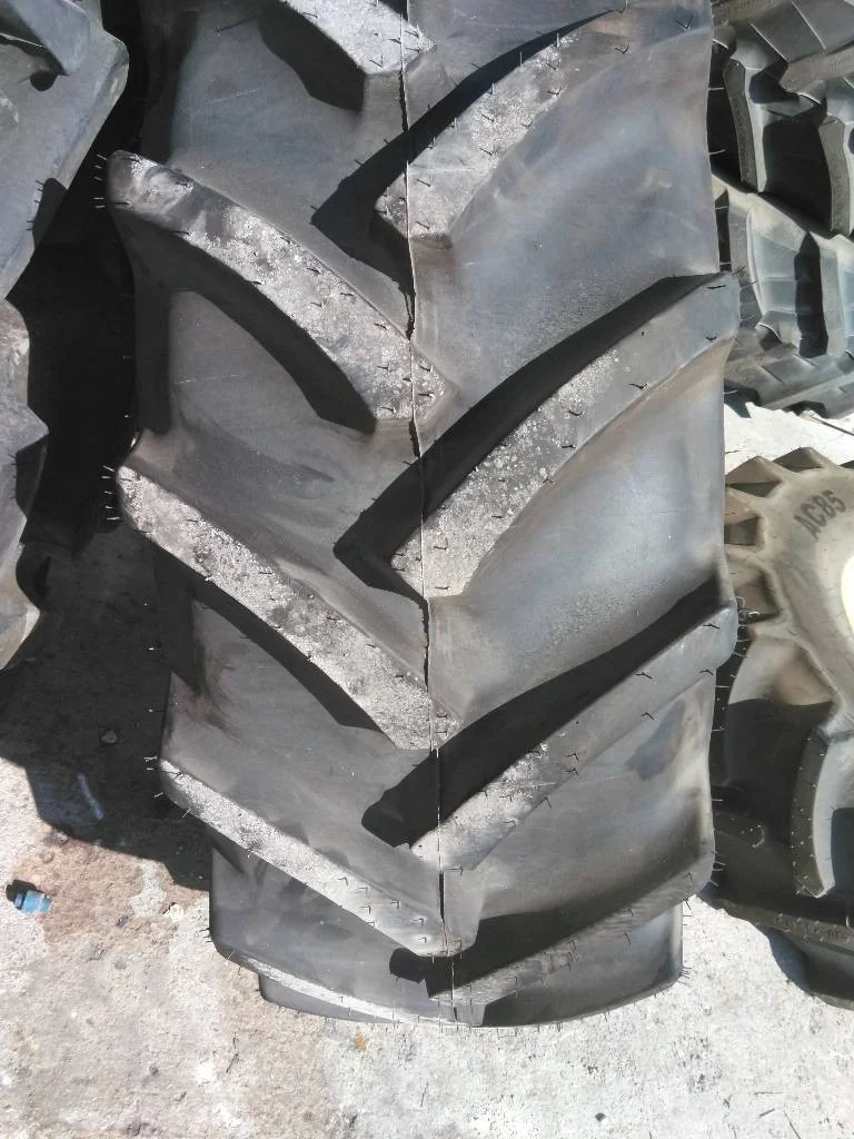 Take-Off 380/85R24 131A8 Mitas AC85 TL R-1W 95-100% On 12 x 24 8-10.82-8.78 4/2 Clamp/Disc image 2