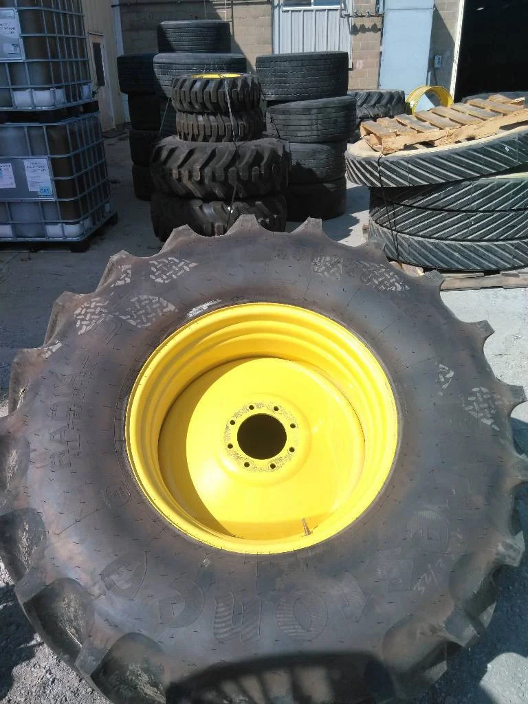 Take-Off 600/70R28 146B Firestone RAT DT TL R-1W 95-100% On 18 x 28 8-8-6 Combine Wheel