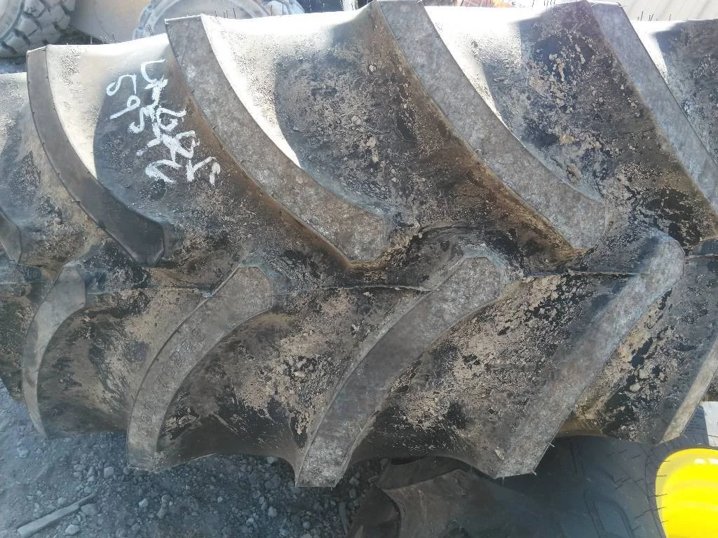 Take-Off 600/70R28 146B Firestone RAT DT TL R-1W 95-100% On 18 x 28 8-8-6 Combine Wheel image 2