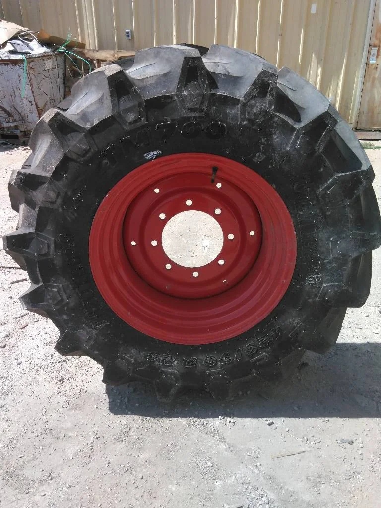 Take-Off 420/70R24 130A8 Trelleborg TM700 TL R-1W 95-100% On 15 x 24 8-10.82-8.78  Fendt Red Wheel