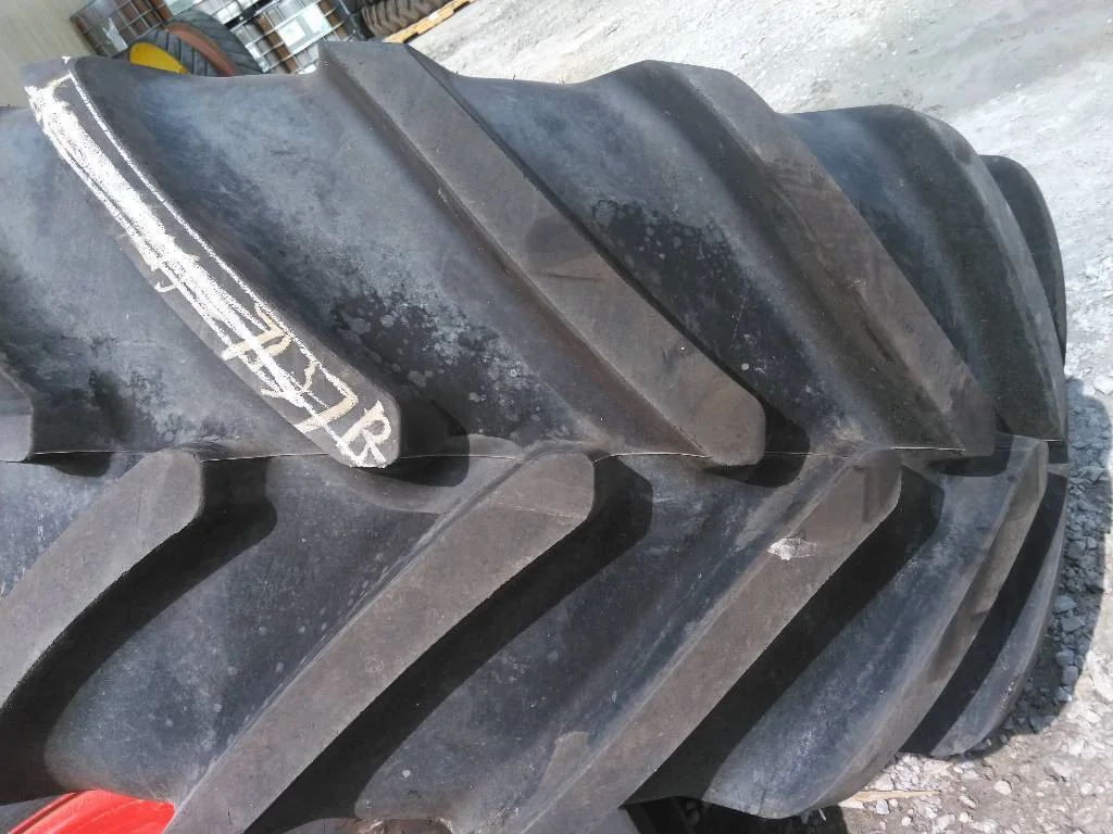 Used 540/65R24 140D Michelin Multibib TL R-1W 90-95% On 16 x 24 8-10.82-8.78 Fendt Red Wheel image 3