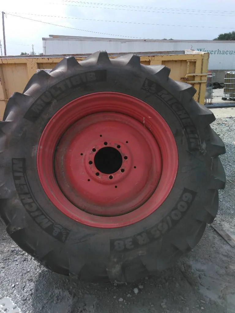 Take-Off 600/65R38 153D Michelin Multibib TL R-1W 95-100% On 18 x 38 8-10.82-8.78 Fendt Red Wheel image 4