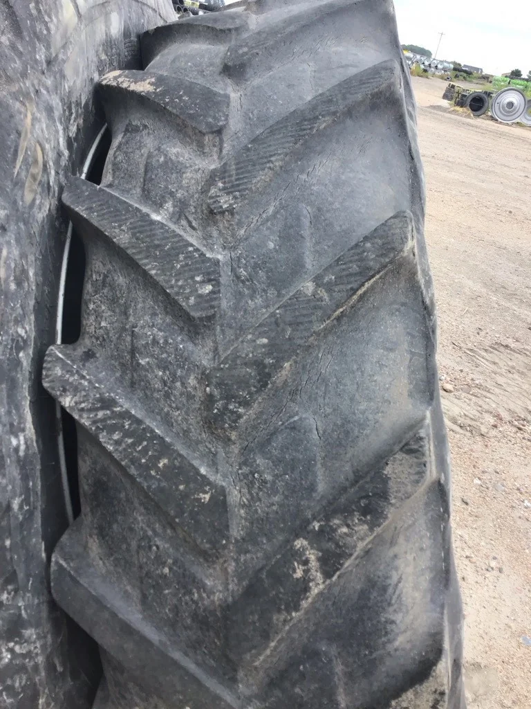 Used 380/85R34 137A8 Michelin Agribib TL R-1W 20-25% On 13 x 34 12-16.732-14.640 Waffle 3 bolt/disc image 3