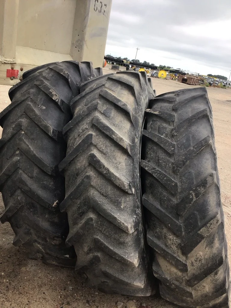 Used 380/85R34 137A8 Michelin Agribib TL R-1W 20-25% On 13 x 34 12-16.732-14.640 Waffle 3 bolt/disc image 4