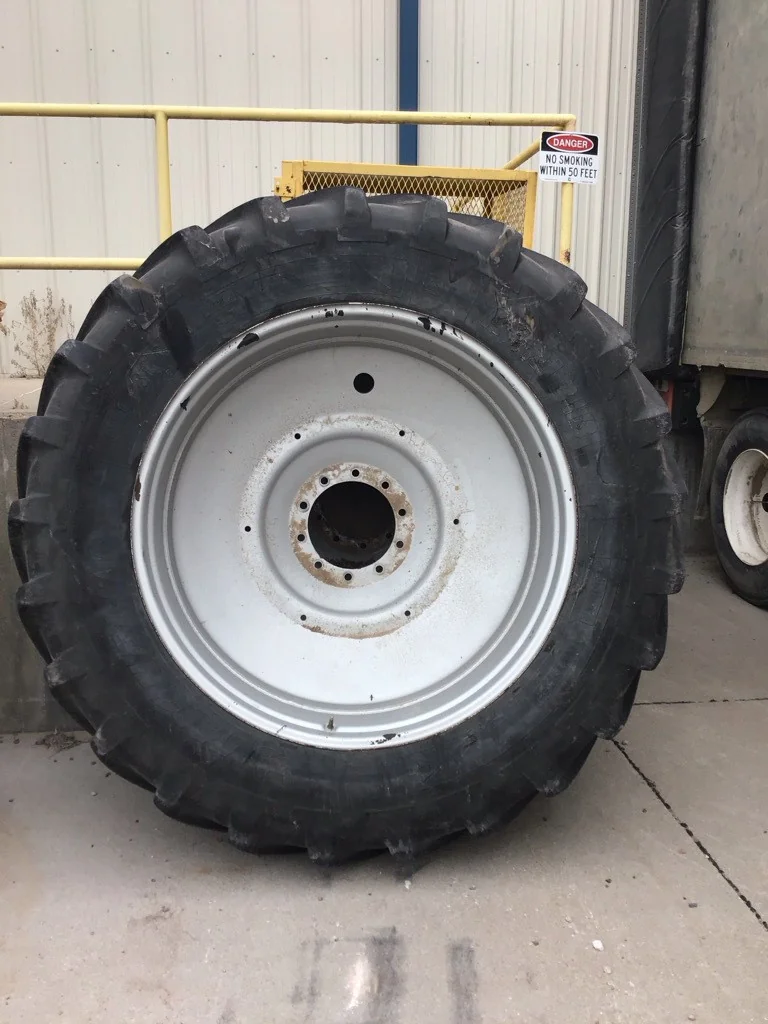 Used 480/80R46 158A8 Michelin Agribib TL R-1W 40-45% On 16 x 46 10-13.19-11.07 Dual Wheel