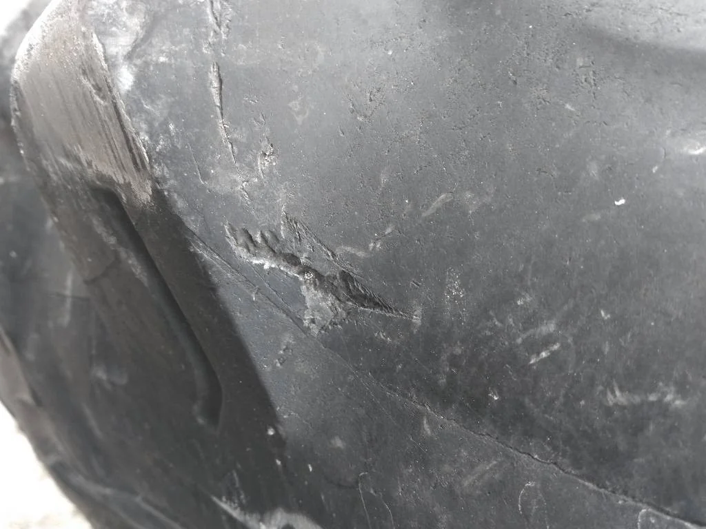 Used 420/85R38 149A8 Michelin Agribib 2 TL R-1W 80-85% On 13 x 38 12-16.732-14.040 Rim & Rail image 4