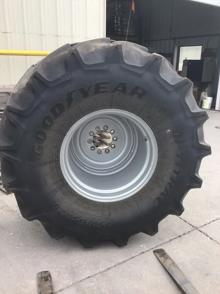 Used 750/65R26 166D Goodyear Optitrac TL R-1W 65-70% On 25 x 26 10-8.858-6.92 Combine Wheel image 2