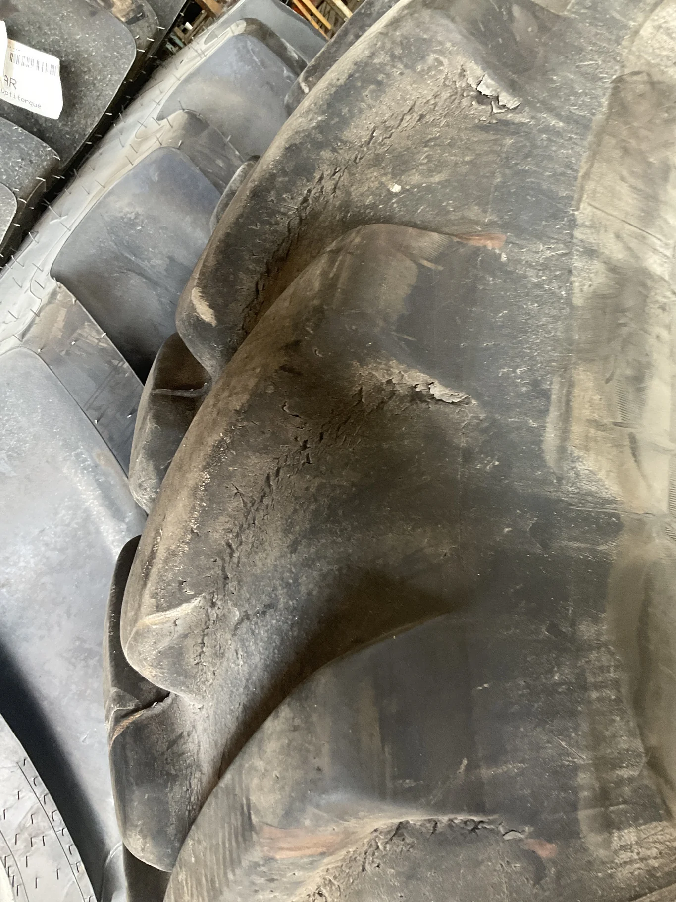 Used 420/85R34 147D Firestone MaxiTraction Tl R-1W 80-85% On 15 x 34 10-13.19-11.07 12.875"BS Yellow image 4
