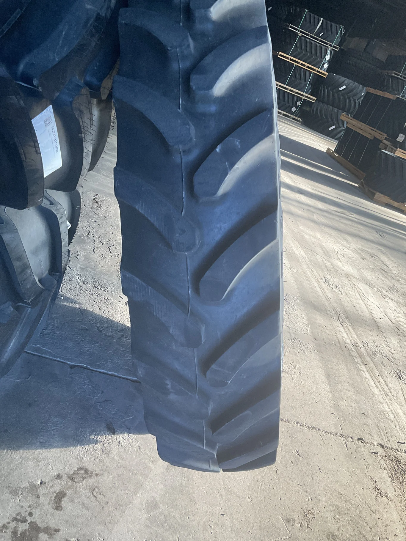 Used IF380/90R46 168D Firestone Radial AT RC TL R-1W 90-95% On 12 x 46 12-29.375-27.25 8.25"BS image 2
