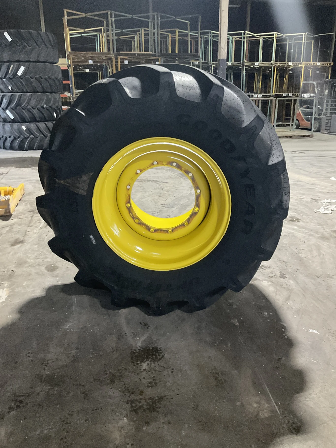 Used LSW1000/45R32 184D Goodyear Optitrac TL R-1W 95-100% On 32 x 36 12-19.685-17.651 9.375"BS image 2