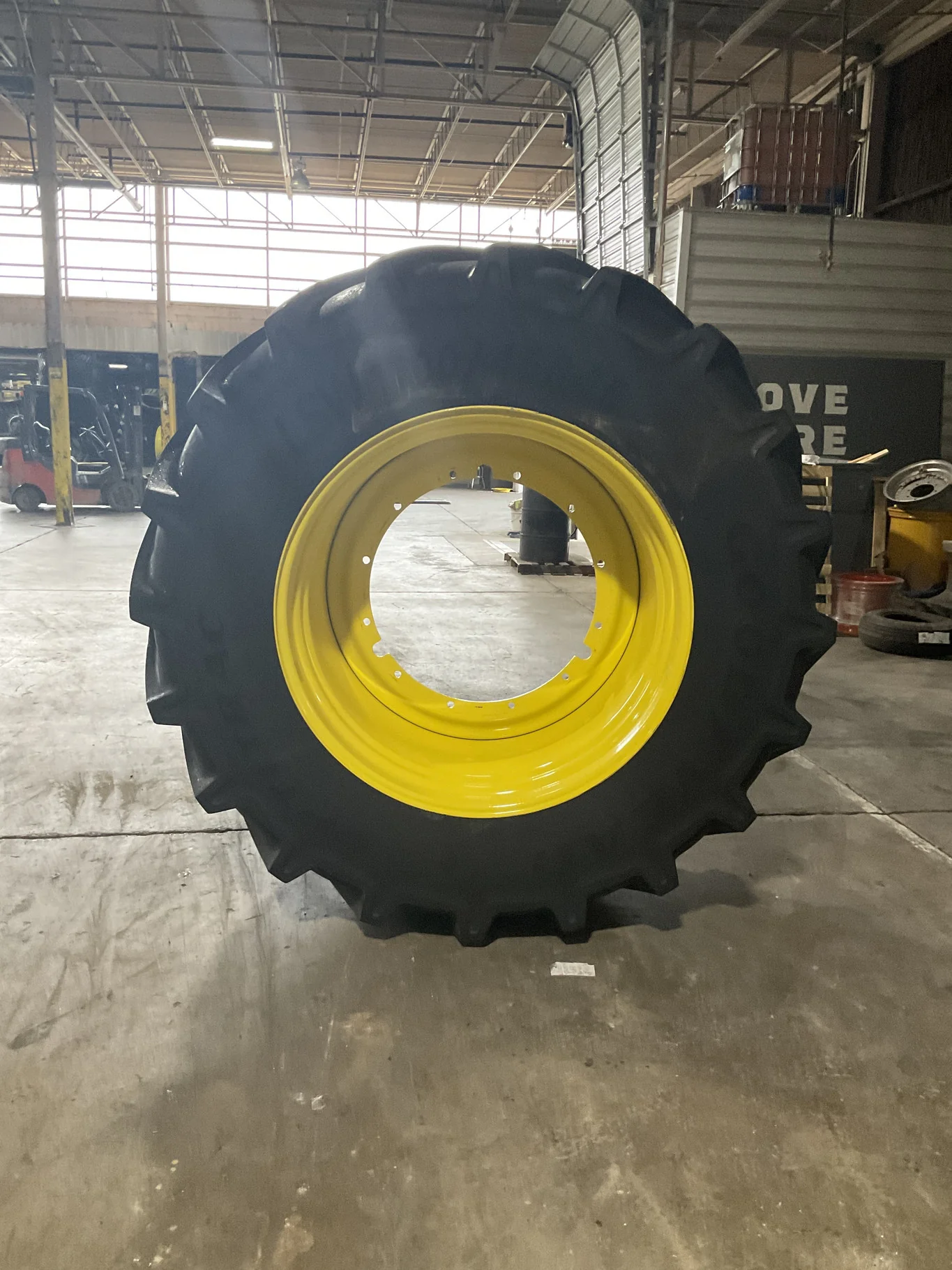 Used LSW1100/45R46 181D Goodyear Optitrac TL R-1W 95-100% On 38 x 46 12-32.047-30.078 18.75"BS