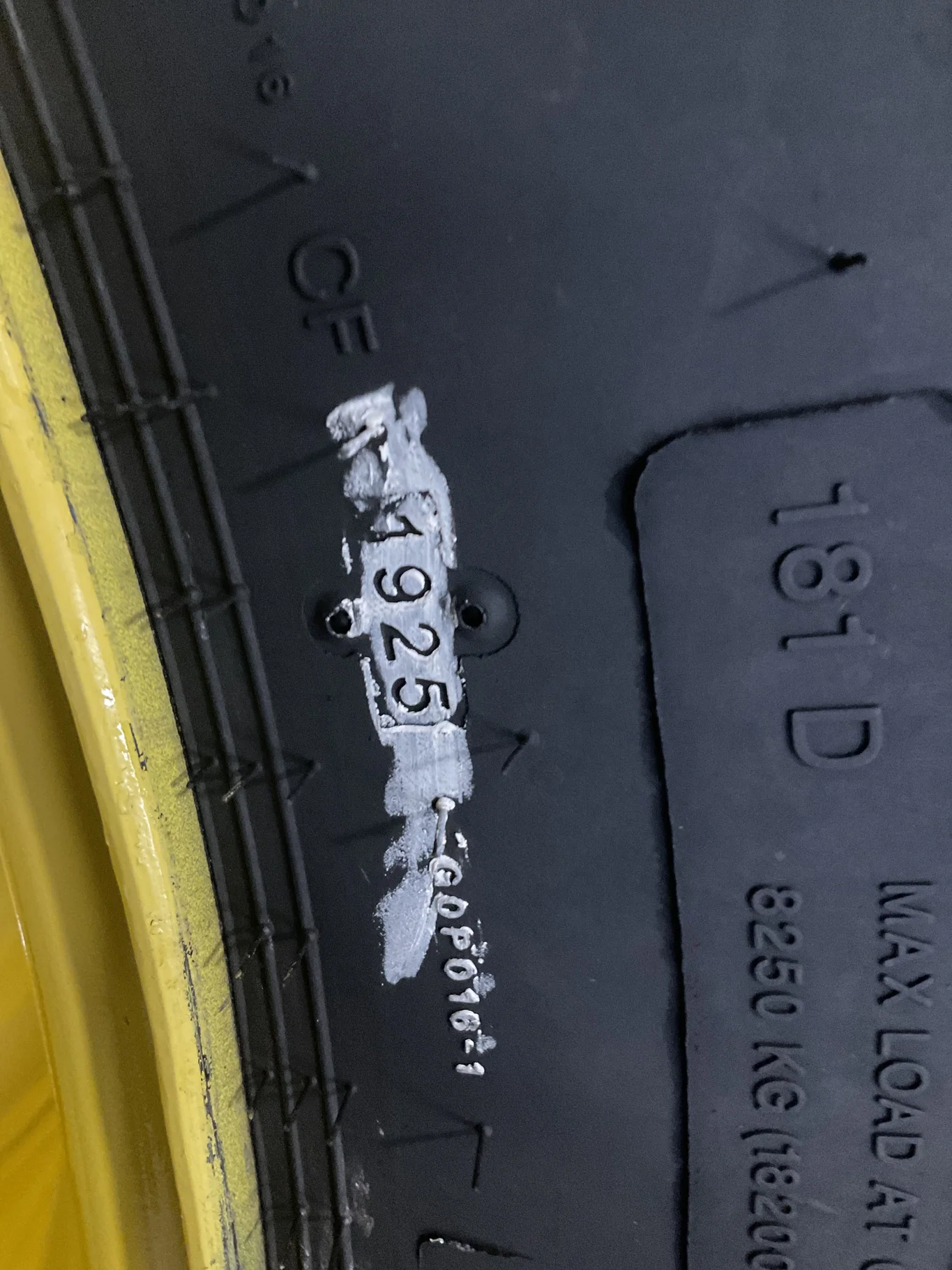 Used LSW1100/45R46 181D Goodyear Optitrac TL R-1W 95-100% On 38 x 46 12-32.047-30.078 18.75"BS image 4