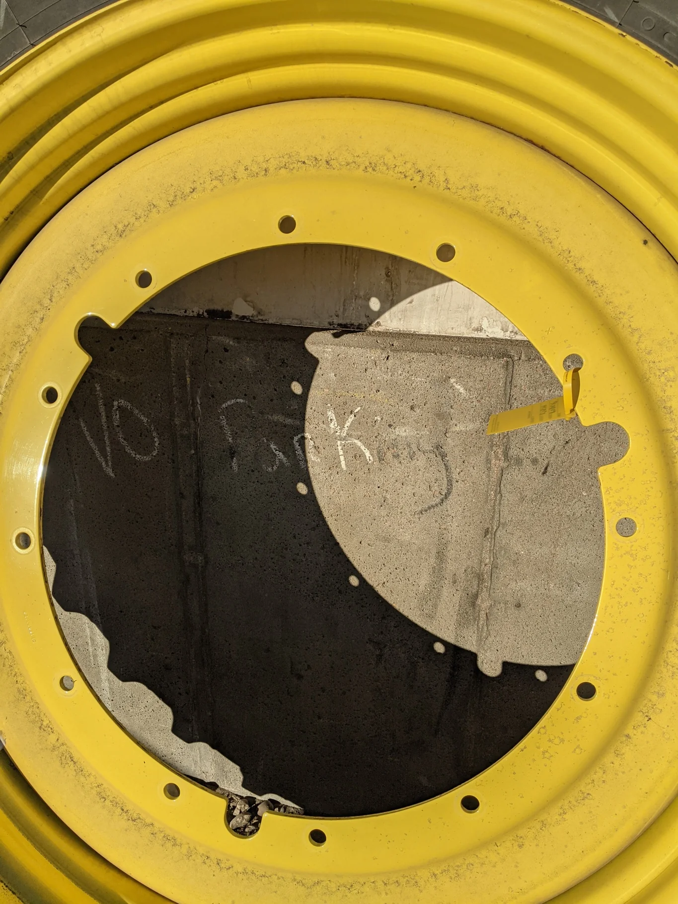 Used 480/80R50 159B Firestone RAD Deep Tread 23 R-1W TL 65% On 15 x 50 JD Yellow Stub Disc Wheel image 3