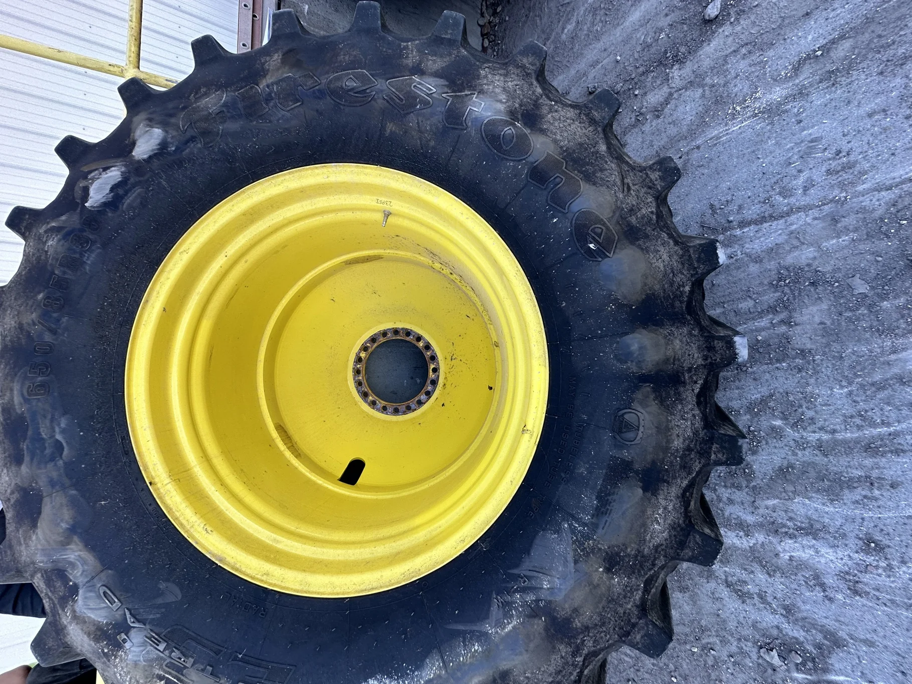 Used 650/85R38 173B Firestone Rad DT 23 R-1W TL 85% 23 X 38 20-13.187-11.080 16.187" Inside DD Wheel image 2