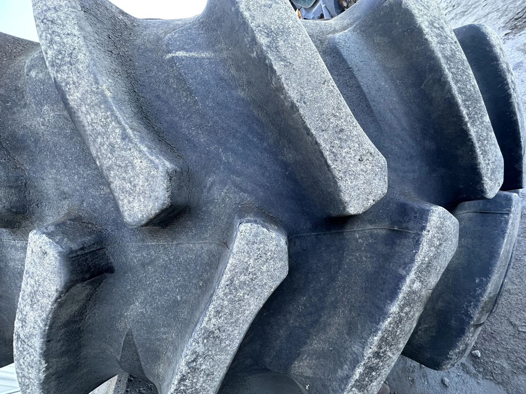 Used 650/85R38 173B Firestone Rad DT 23 R-1W TL 85% 23 X 38 20-13.187-11.080 16.187" Inside DD Wheel image 4